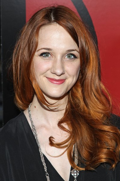 A atriz Laura Spencer arrasou com esse visual