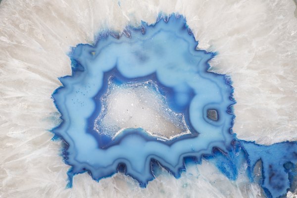 Photo Credit: Sergio Schnitzler/iStock/Getty Images died blue geode