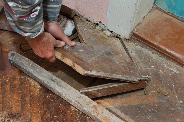 How To Remove Vinyl Tiles And Adhesive From Wood Flooring Home How To Remove Vinyl Tiles And Adhesive From Wood Flooring Home Guides Sf Gate