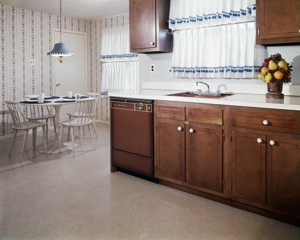 How To Darken Cabinets Without Removing Polyurethane Home Guides How To Darken Cabinets Without Removing Polyurethane Home Guides Sf Gate