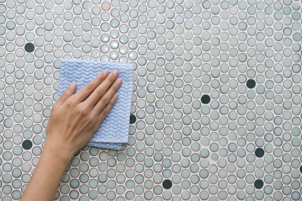 How To Clean Re Shine On Bathroom Tiles Home Guides Sf Gate