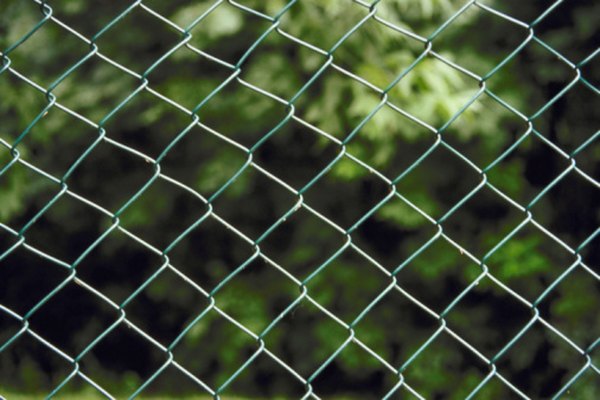 How to Put a Hot Wire on a Chain-Link Fence | HomeSteady