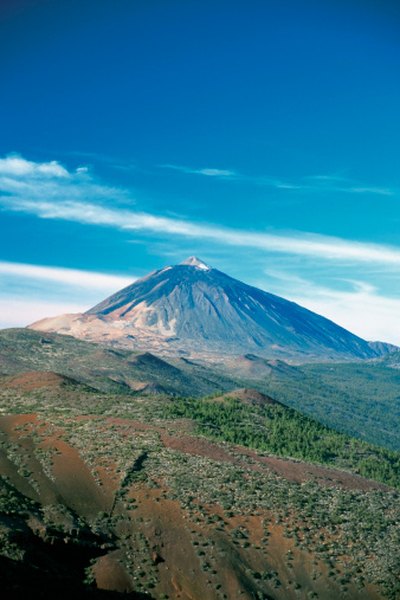 Photo Credit: Medioimages/Photodisc/Photodisc/Getty Images The USGS has lesson plans about volcanic gas and its affects on the atmosphere.