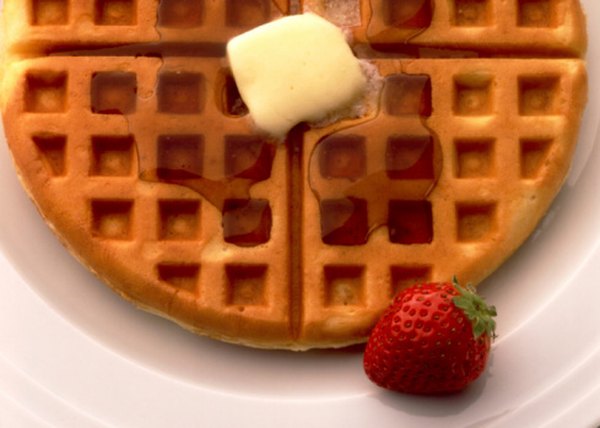 how to clean waring pro waffle maker