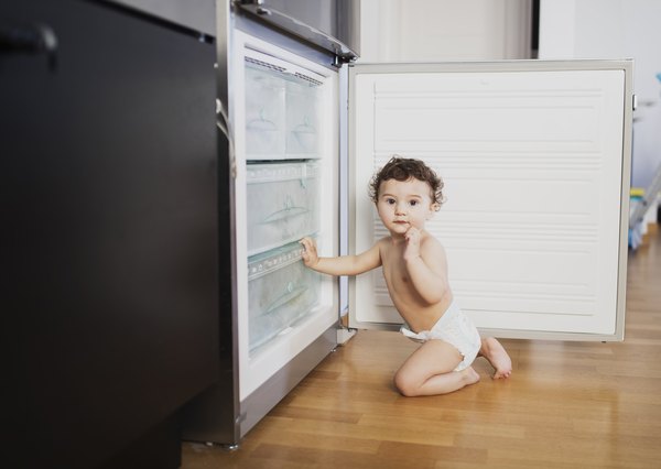 How To Fix A Refrigerator Door That Doesn T Shut Ly Home How To Fix A Refrigerator Door That Doesn T Shut Ly Home Guides Sf Gate