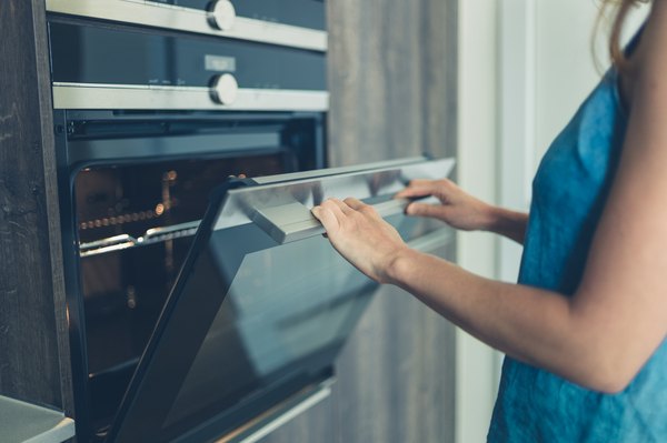 What Does F1 Mean on My Frigidaire Oven? HomeSteady