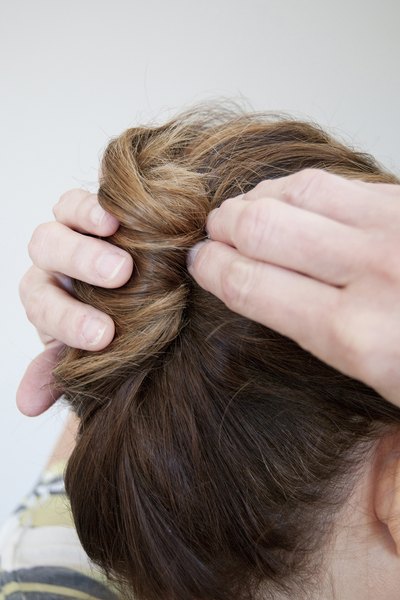 Enrole todo o cabelo