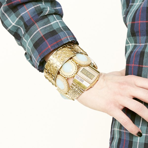 Combine pulseiras e relógios