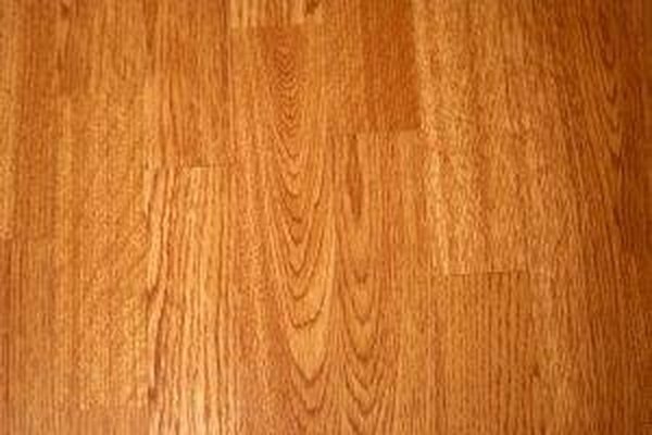 How to Use Mineral Spirits to Remove Old Wax on Wooden Floors