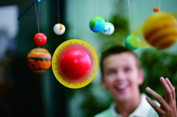 Great Explorations Glow-in-the-Dark 3-D Solar System Kit