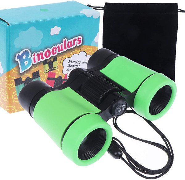 This binocular kit will help you birdwatch.