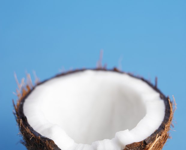 how-to-use-coconut-oil-as-a-facial-moisturizer-leaftv