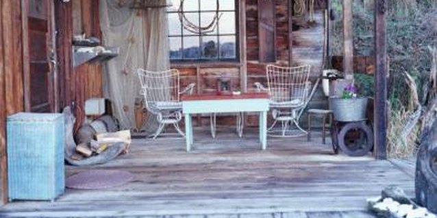 How To Decorate The Front Porch Of A Log Cabin