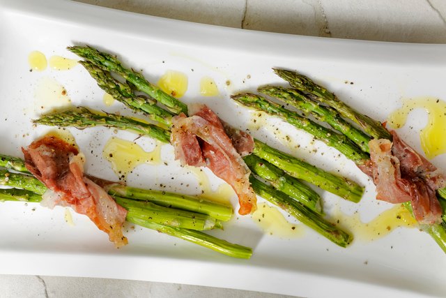 Asparagus wrapped in Prosciutto with olive oil