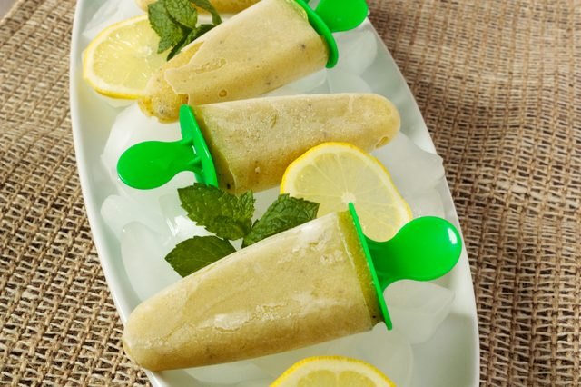 Mango popsicles