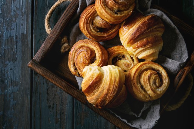 Puff pastry buns