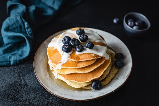 Pancakes with yogurt and blueberries