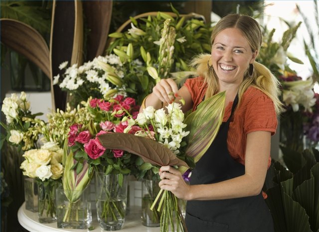 How To Make A Flower Arrangement Ehow Make A Flower Arrangement