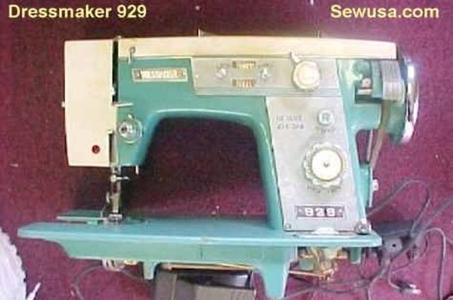 How To Thread A Dressmaker Sewing Machine EHow Gorgeous How To Thread The Bobbin On A Dressmaker Sewing Machine How To Thread A Dressmaker Sewing Machine EHow Gorgeous How To Thread The Bobbin On A Dressmaker Sewing Machine