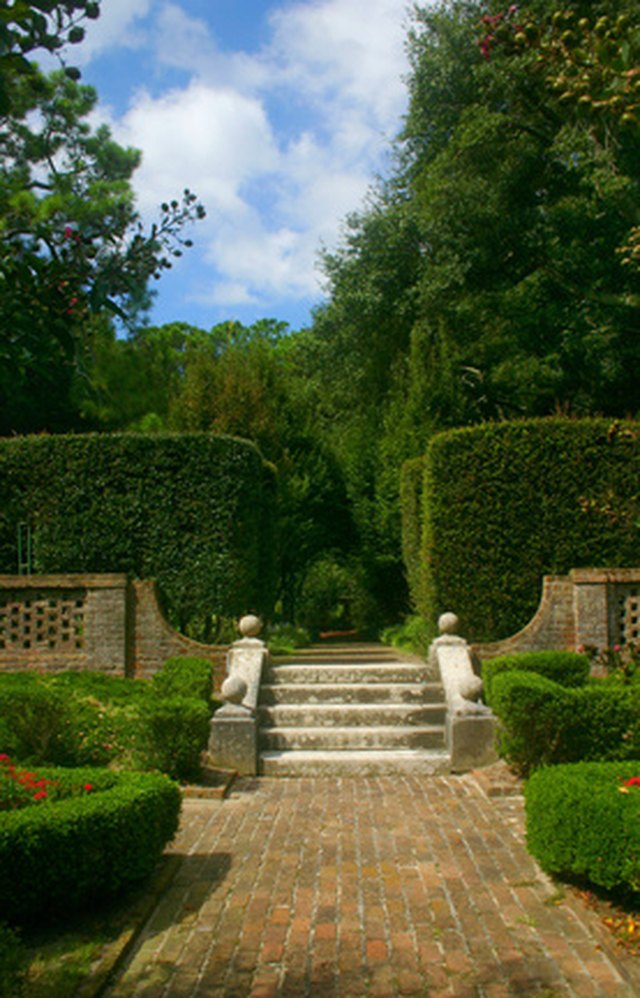 How Much Should It Cost To Replace Brick Front Steps Ehow Brick Steps Add Elegance
