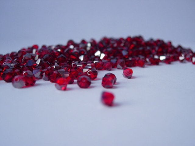 How To Mix The Color Garnet Ehow Garnet Is A Rich Deep Color In The Red Blue Family