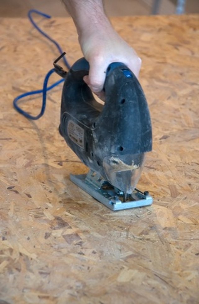 How To Cut Curves On Plexiglass Ehow The Thin Cutting Blade Of A Jigsaw Allows You To Cut Curves In Sheet