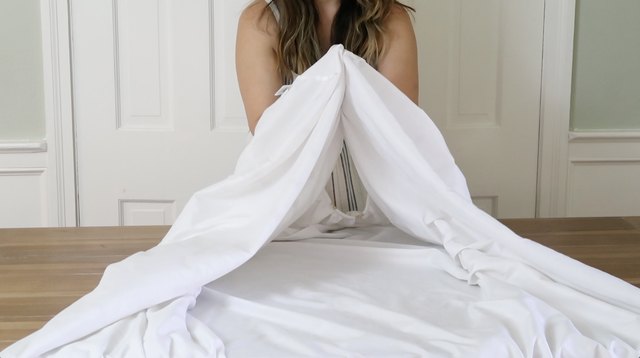 How to Fold a Fitted Sheet Tutorial | eHow