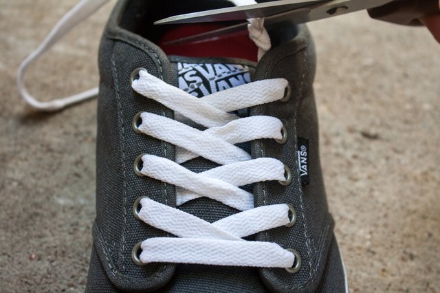 How to Lace Vans Classic (with Pictures) | eHow