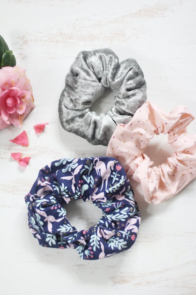 tie diy scrunchie Scrunchie  Tutorial DIY  eHow Hair