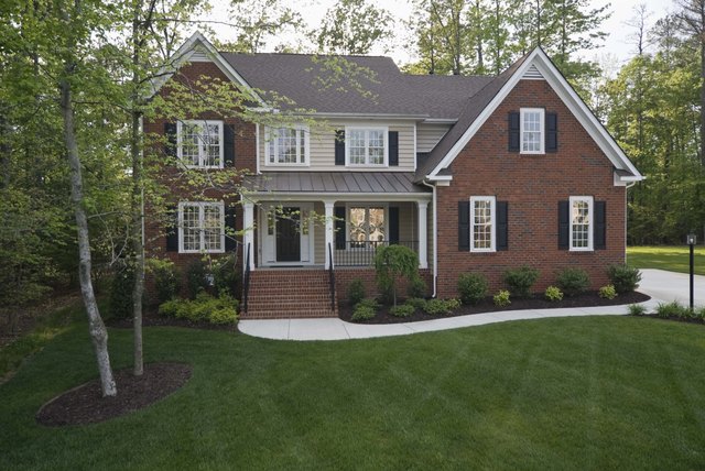 10 Ways to Add Curb Appeal in a Weekend