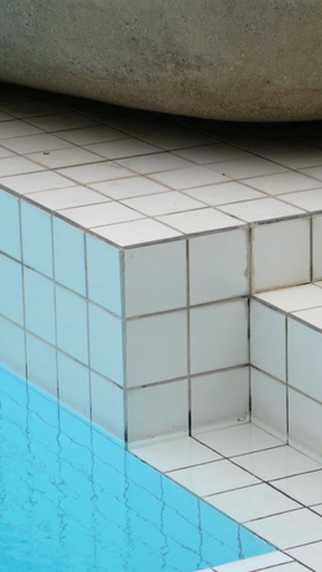 How To Clean Grout With White Vinegar Ehow You Can Clean Grout With White Vinegar