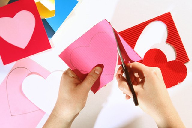 Valentine For Kids In Children S Church Ehow Cut Out Hearts To Use In The Heart Matching
