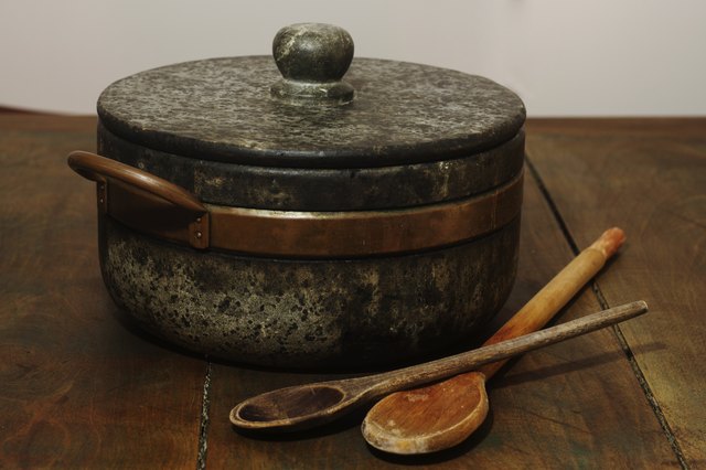 What Are The Dangers Of Soapstone Cookware Ehow Small Soapstone Pot