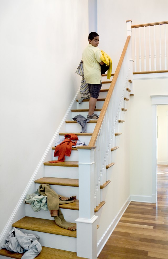 How To Remove Paint From A Wood Banister Ehow Stripping A Banister Will Only Take One Day