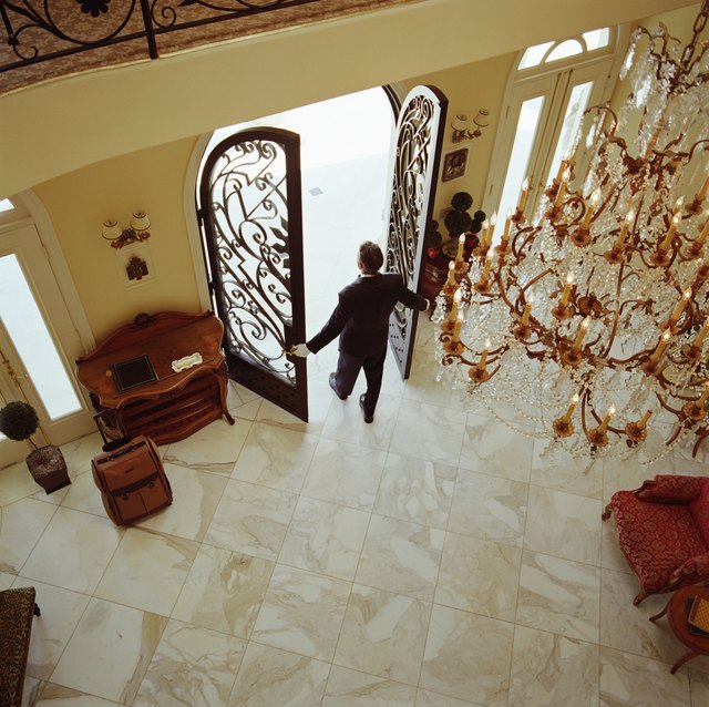Can You Stain Unfinished Travertine Tile Ehow The Color Of Travertine Stone Can Be Changed In Several Ways
