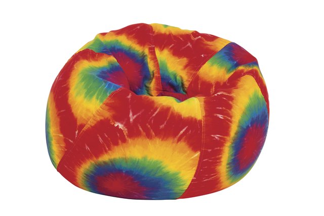 How to Use Advanced Tie Dye Patterns | eHow