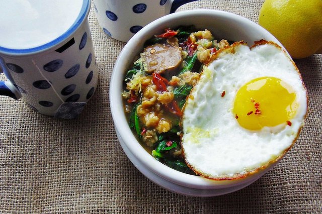 羽衣甘蓝，火鸡香肠，鸡蛋燕麦，美味燕麦食谱