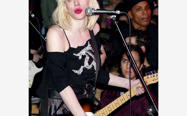 Courtney Love’s grunge rock look is as controversial as when she cleaned up her act and went glam circa ’95.