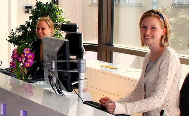 Recruiters meet many candidates during their search.