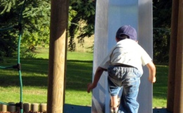 Bare metal slides, platforms and steps should be shaded or located out of direct sun.