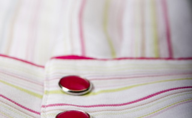 Constantly wearing loing sleeves, even in warm weather, may be a sign of substance abuse.