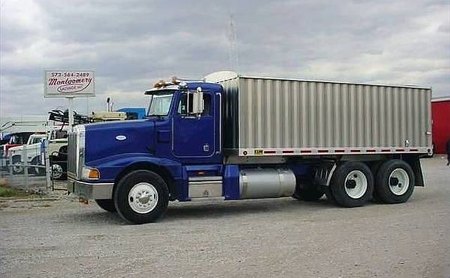 A 1995 Peterbilt.