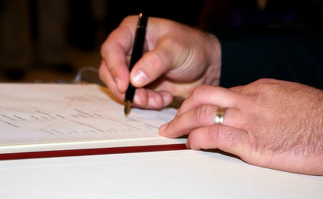 Sign the deed of incorporation in front of a notary.