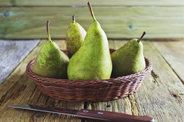 Will Eating Pears at Night Help You Lose Weight? | LEAFtv