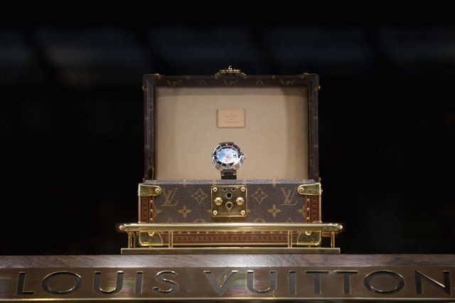 How to Identify Fake Louis Vuitton Watches | LEAFtv