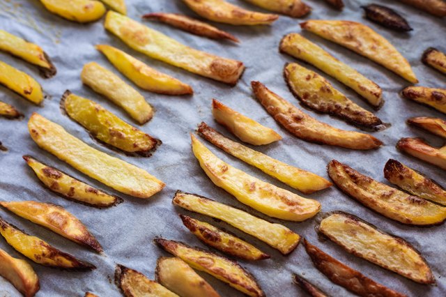 How to Cook 15 Baked Potatoes at Once | LEAFtv