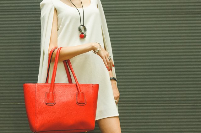 How to Identify a DKNY Handbag | LEAFtv