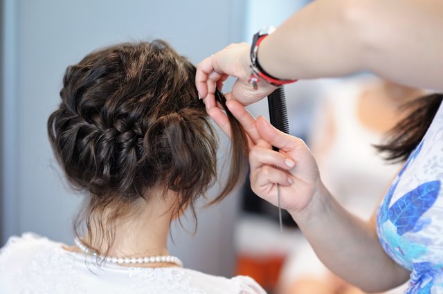 How To Keep Hairspray From Turning White Leaftv