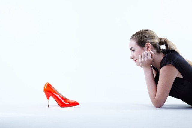 heels slipping out of pumps