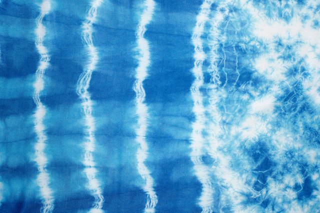 How to tie dye a shirt with bleach leaftv